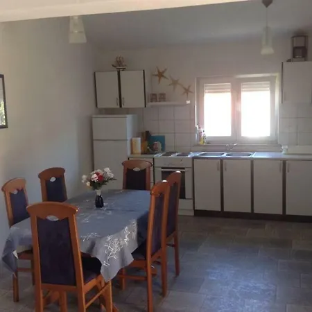 Apartman Olic アパート Ražanac